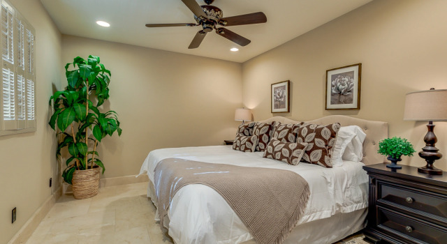 Your Oasis-Private Estate Resort 6Bdrm/5.5 Bath/Pool Misters