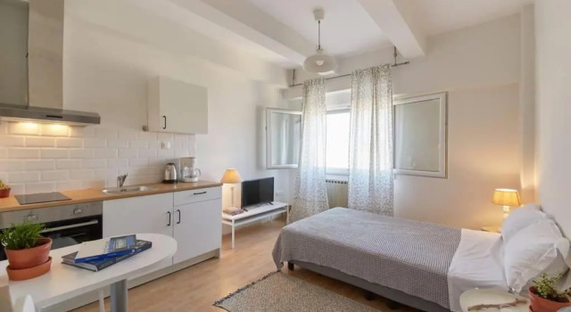 Апартаменты Bright Lovely Central Studio in Thessaloniki