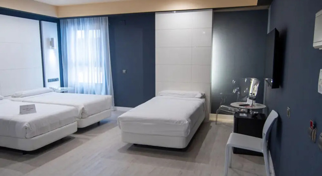 Трёхместный номер Standard Hotel Málaga Nostrum Airport