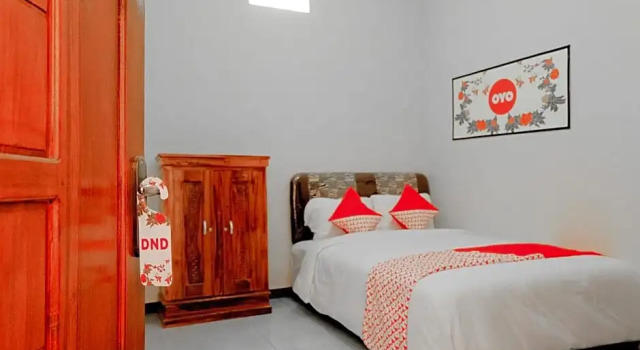 Camera Standard OYO 605 Queen Homestay