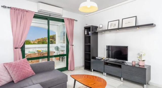 Apartment - 1 Bedroom with Pool and WiFi - 107888