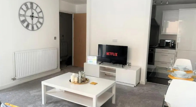 Апартаменты Modern 1 bed in central MK, Free Parking, Smart TV, Manhattan House