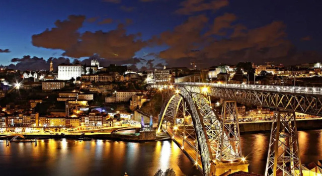 Коттедж Porto Bridges By Living Well
