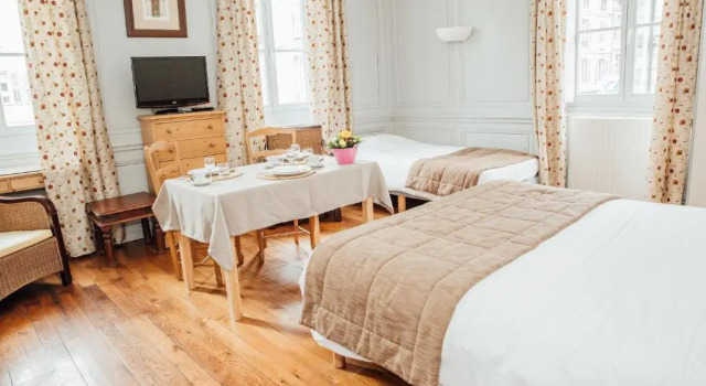 Трёхместный номер Standard Appart Hotel Charles Sander