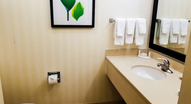 Четырёхместный номер Standard Fairfield Inn & Suites Laredo