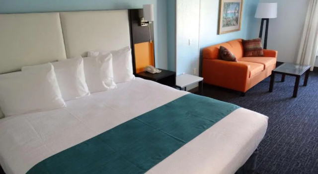 Люкс Best Western Plus Orlando Lake Buena Vista South Inn & Suites