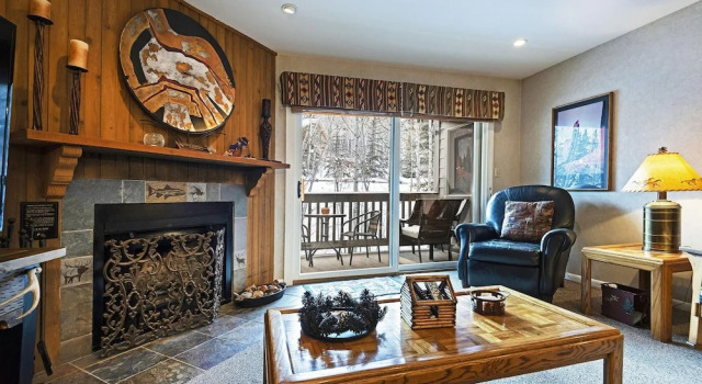 Slopeside Park City by Casago, Забронировать Отель Парк-Сити Deer Valley - The Canyons, рядом с Горнолыжный подъемник First Time Lift