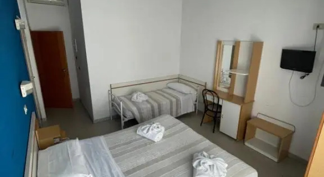Трёхместный номер Standard с видом на море Hotel Marilonda