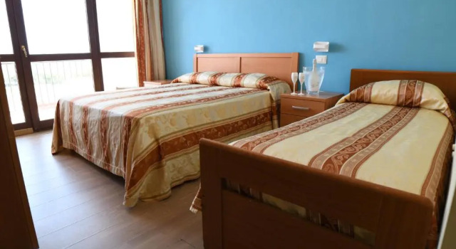 Четырёхместный номер Economy International Resort