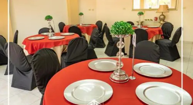 La Roca Hotel
