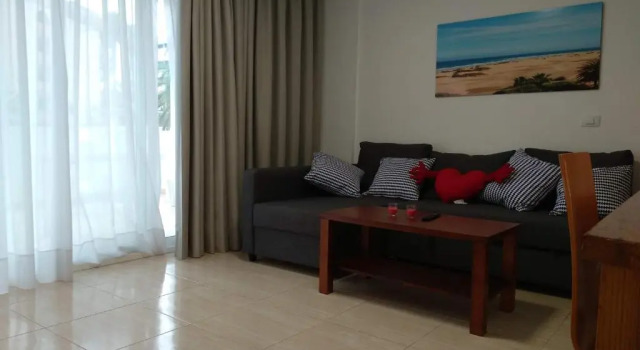 Apartamento Playa del Inglés - Yumbo I, Забронировать Апартаменты/квартира Отели Плайя дель Инглес с бассейном, рядом с Экуменический храм Эль-Сальвадор, Бассейн