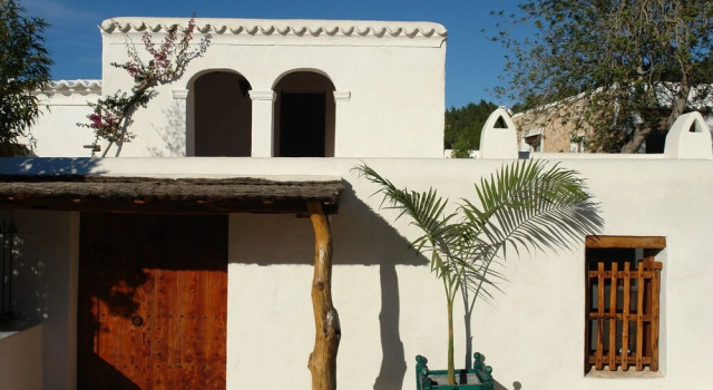 Villa with Traditional Architecture & Pool on Balearic Islands in San Lorenzo, Book Villa Hotels in Ibiza with a Pool, Swimming Pool