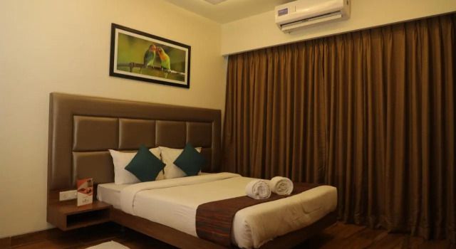 Skysuites By Monarch, Sanpada, Vashi - Navi Mumbai, Забронировать Отель Отели Нави-Мумбай с парковкой, рядом с Железнодорожный вокзал Ваши, Парковка