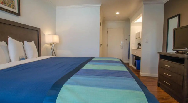 Номер Standard Continental Inn