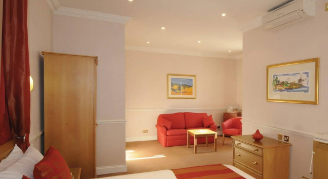 The Bromley Court Hotel