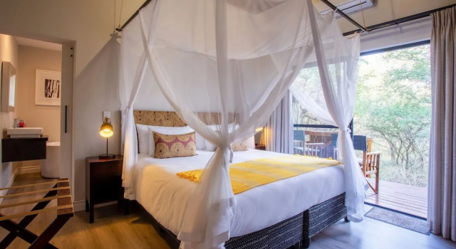 Люкс Deluxe с балконом Moya Safari Villa