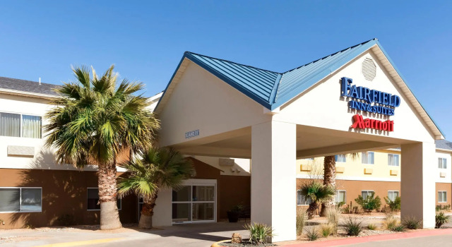 Двухместный люкс Fairfield Inn & Suites by Marriott Midland