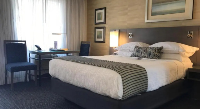 Run of House West Beach Inn, a Coast Hotel