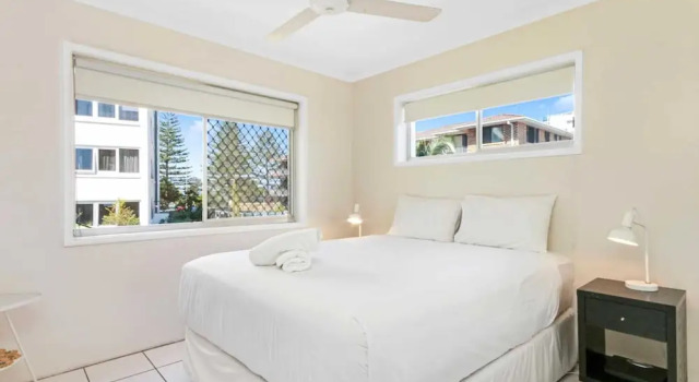 Апартаменты Superb 1 Bedroom Apartment Near the Beach