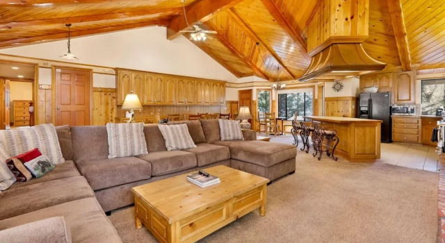 Bearfoot Lodge #2030 by Big Bear Vacations, Rezerwuj Dom wakacyjny Big Bear Lake Stany Zjednoczone