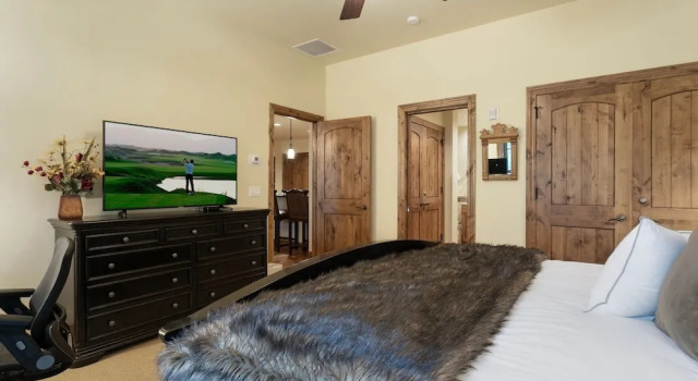 B107 Beaver Creek Landing 3 Bedroom Condo by RedAwning