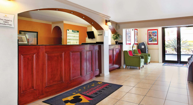 La Quinta Inn Orlando International Drive North, Boek Hotel Hotels in Doctor Phillips met ontbijt, Ontbijt
