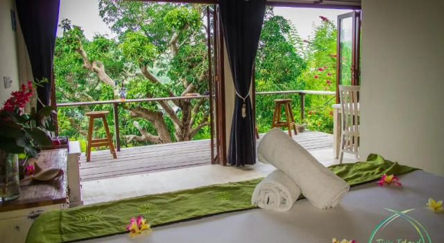 Двухместный номер Standard с балконом и с видом на море Twin Island Villas & Dive Resort