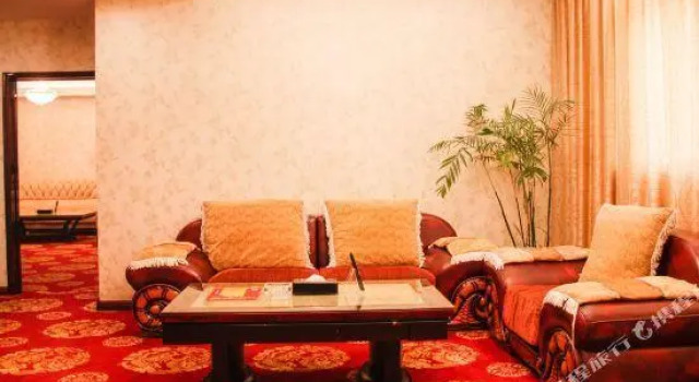 Qiankun Business Hotel, Prenota Hotel Xiaogan Hubei