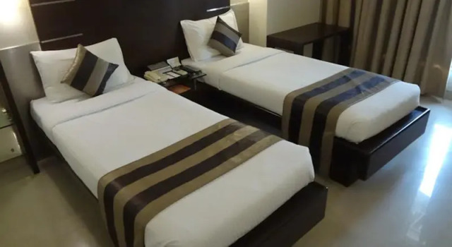 Двухместный номер Standard Hotel Suba Galaxy Mumbai