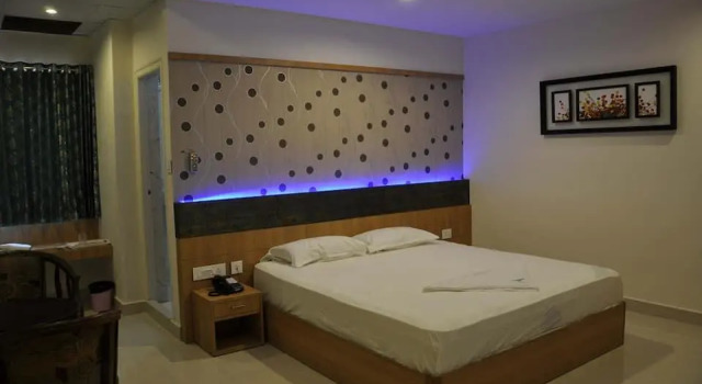 Athidhi Grand, Забронировать Отель Отели Неллуру 3 звезды, 3*