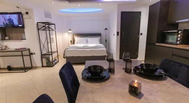 Black suites