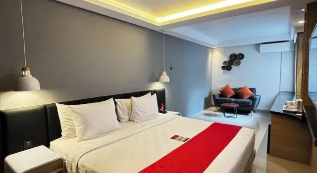 Simple suite junior avec balcon @Hom Semarang Simpang Lima