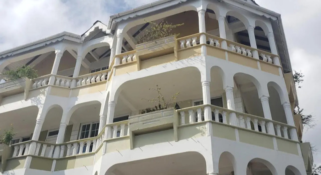 Unit 3 Private Apartment - Roseau