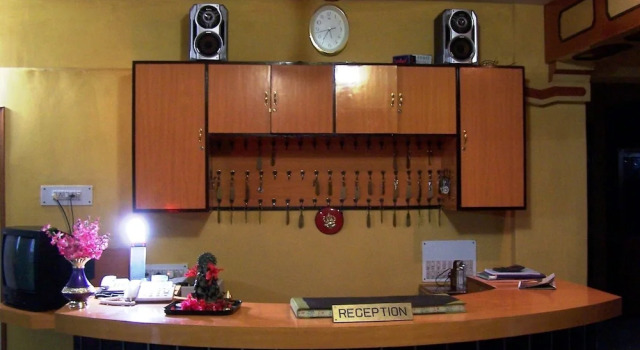 Hotel Deepak