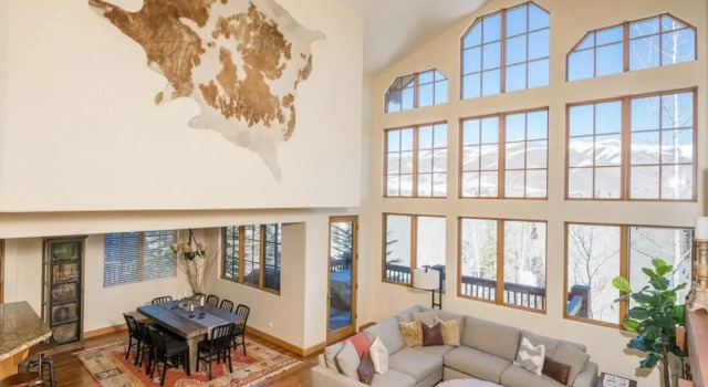 Crown Ranch 4, Buchen Sie Hotel Hotels in Sun Valley mit Pool, Schwimmbad