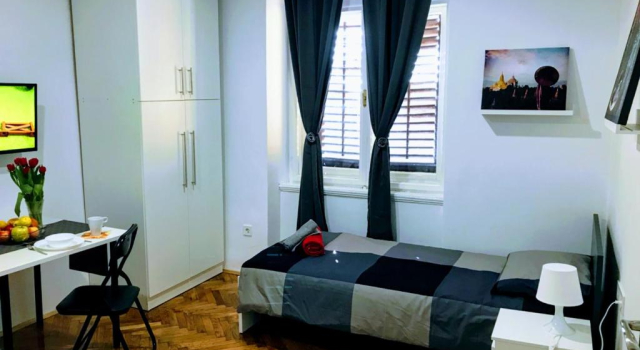 Студия Pula-Center Apartments and Rooms