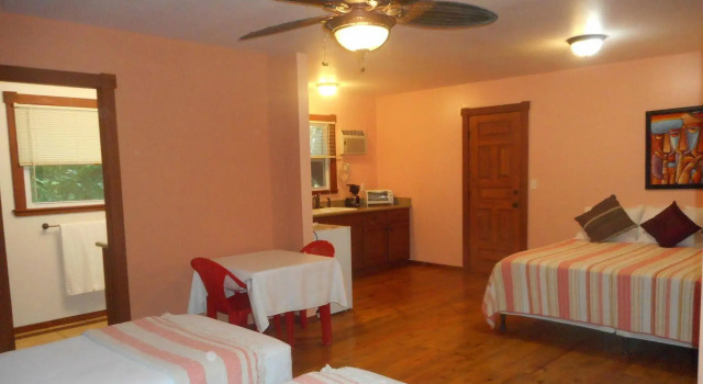 Upachaya, Book Feriehus Sommerhuse i Roatan, Hytte