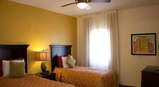 Scottsdale Camelback Resort, Забронировать Курортный отель Отели Скотсдейл с парковкой, Парковка