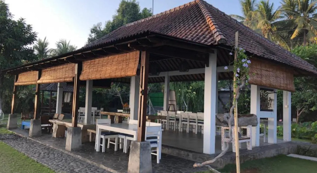 Вилла с 2 комнатами Air Sanih Beach Villa