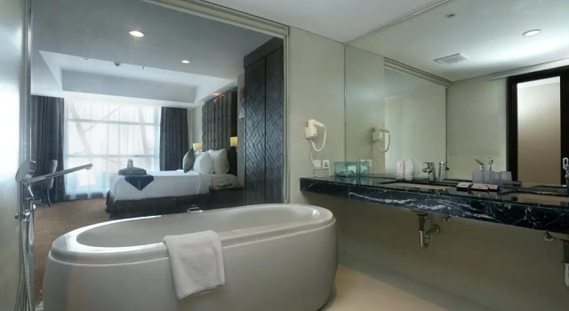 Suite junior MG Setos Hotel Semarang