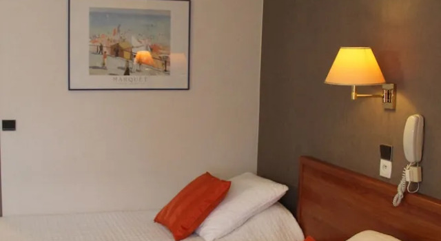 Номер Comfort Brit Hotel le Cygne