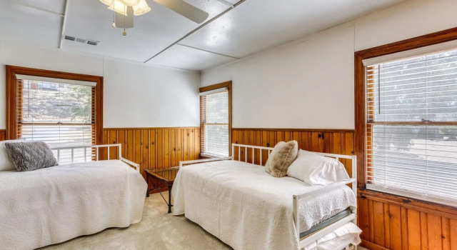 Spacious Coarsegold Getaway ~ 34 Mi to Yosemite!, Забронировать Дом для отпуска Коттеджи Корсголд, Коттедж