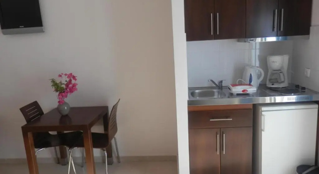 Студия Glaros Hotel Apartment