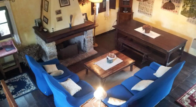 Коттедж с 3 комнатами Casa Vacanze I Piani