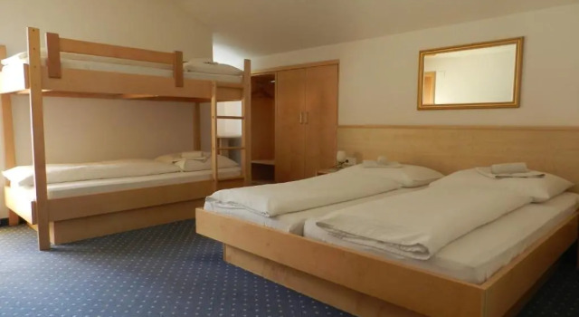 Трёхместный номер Standard с балконом Hotel Pension Wilma