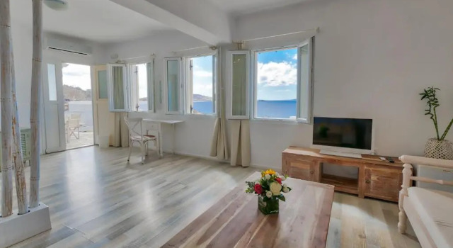 Номер Deluxe With-inn Mykonos Suites