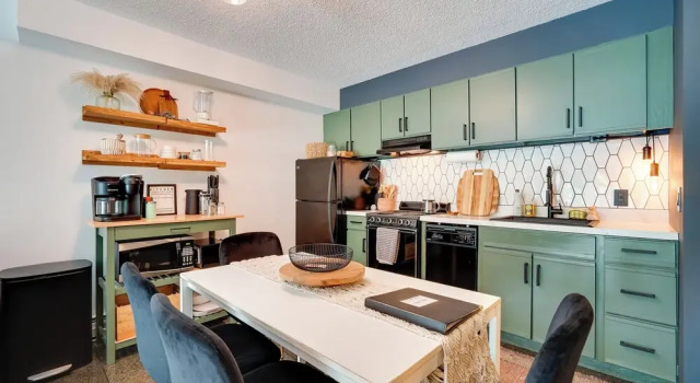 Ski-in/ski-out Magic Mountain Condo w/ Deck!, Foglalás Apartman Londonderry Vermont