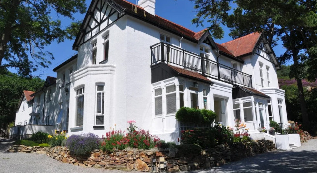 Sychnant Pass Country House, Book Hotel Hoteller i Henryd med parkering, Parkering