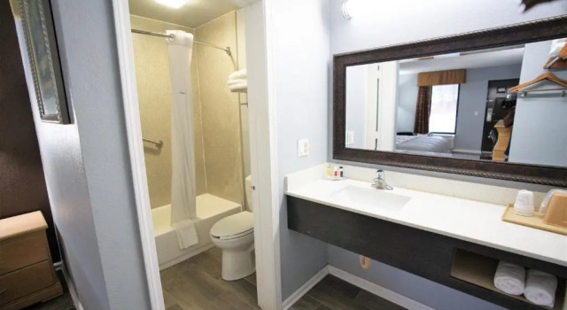 Номер Standard Columbus Inn and Suites