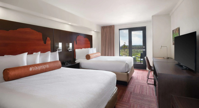 Четырёхместный номер Standard с балконом Aiden by Best Western Sedona